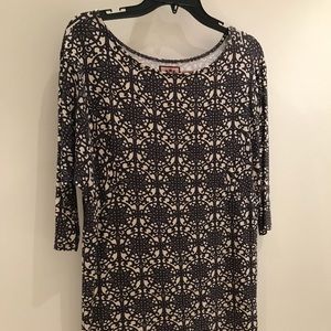 Juicy Couture gray and white shift.